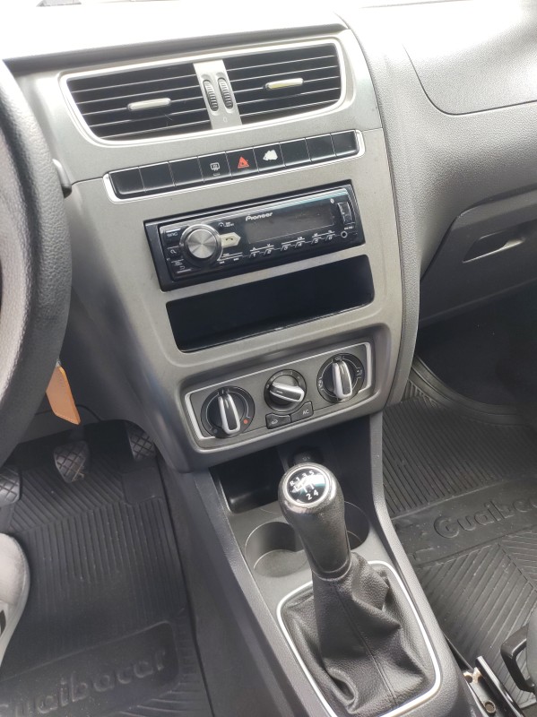 FOX 1.0 MI 8V FLEX 4P MANUAL - 2014 - VALE REAL