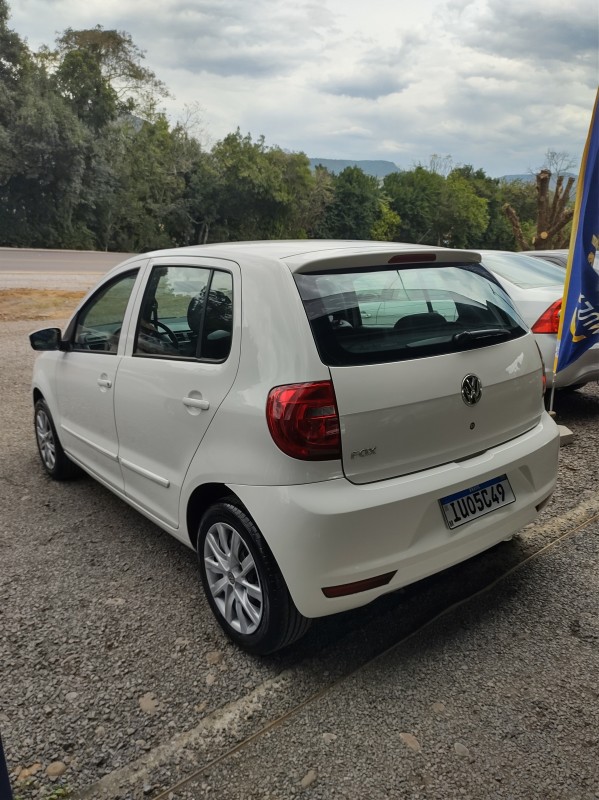FOX 1.0 MI 8V FLEX 4P MANUAL - 2014 - VALE REAL
