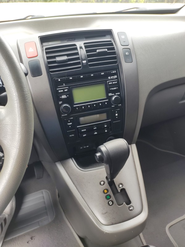 TUCSON 2.0 MPFI GLS 16V 143CV 2WD GASOLINA 4P AUTOMÁTICO - 2012 - VALE REAL