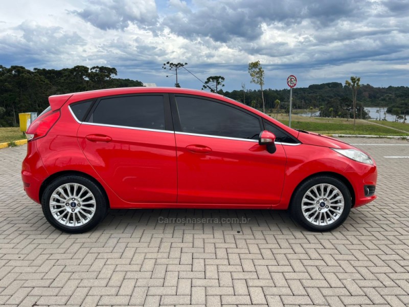 FIESTA 1.6 TITANIUM HATCH 16V FLEX 4P AUTOMÁTICO - 2014 - CAXIAS DO SUL