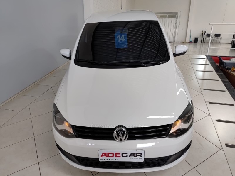 FOX 1.6 MI ITREND 8V FLEX 4P MANUAL - 2014 - FARROUPILHA