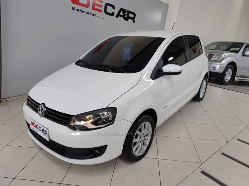FOX 1.6 MI ITREND 8V FLEX 4P MANUAL - 2014 - FARROUPILHA