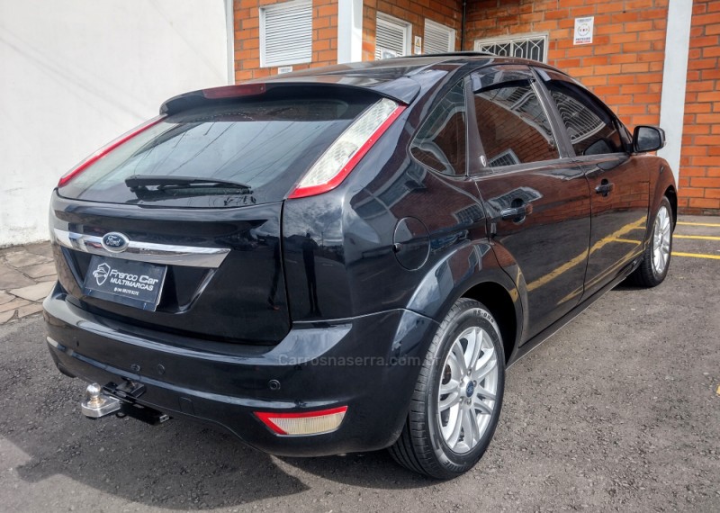 FOCUS 2.0 GHIA 16V FLEX 4P MANUAL - 2009 - CAXIAS DO SUL