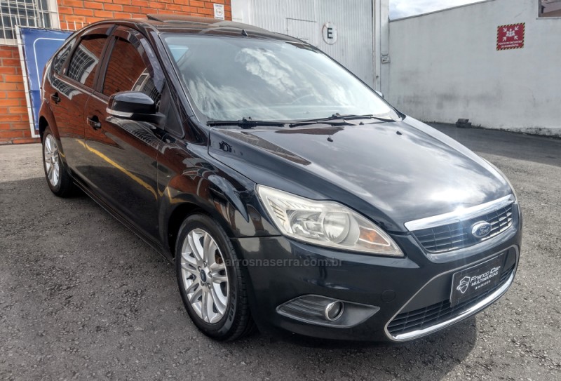 FOCUS 2.0 GHIA 16V FLEX 4P MANUAL - 2009 - CAXIAS DO SUL
