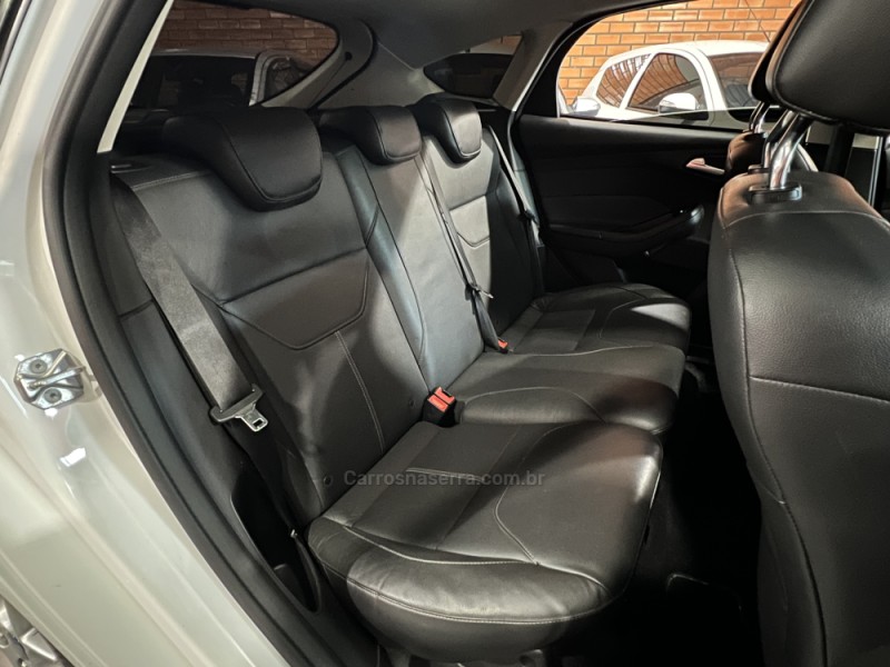 FOCUS 1.6 SE 16V FLEX 4P MANUAL - 2016 - BENTO GONçALVES