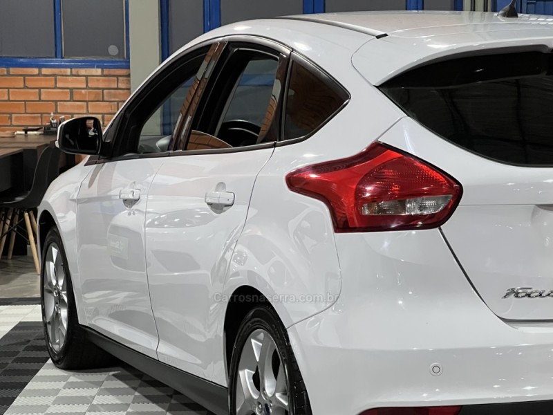 FOCUS 1.6 SE 16V FLEX 4P MANUAL - 2016 - BENTO GONçALVES