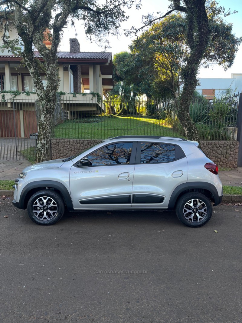 KWID 1.0 12V OUTSIDER FLEX 4P MANUAL - 2024 - ERECHIM