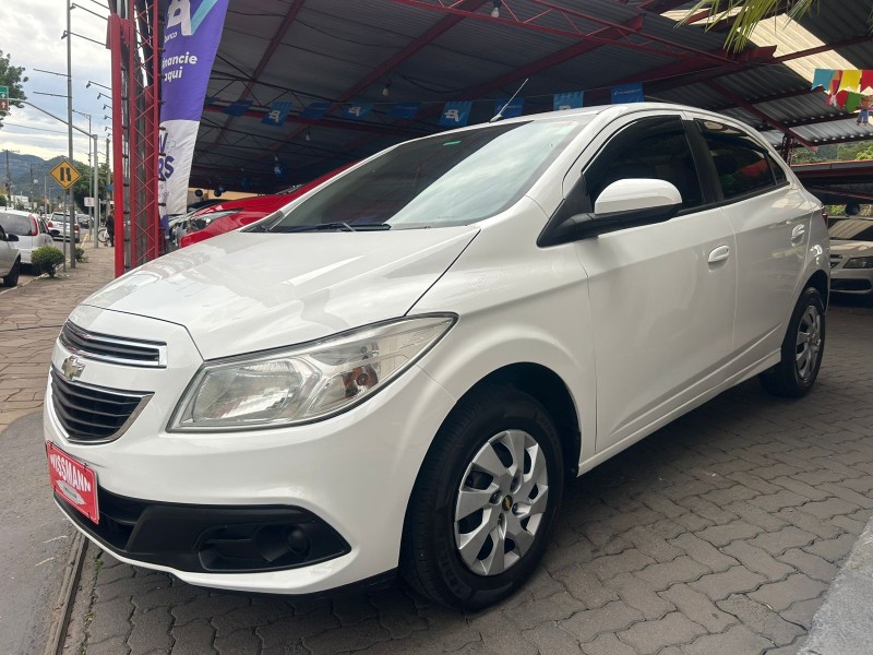 ONIX 1.0 MPFI LT 8V FLEX 4P MANUAL - 2014 - TRêS COROAS