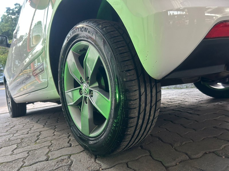 FOX 1.6 CONNECT 8V FLEX 4P MANUAL - 2020 - TRêS COROAS