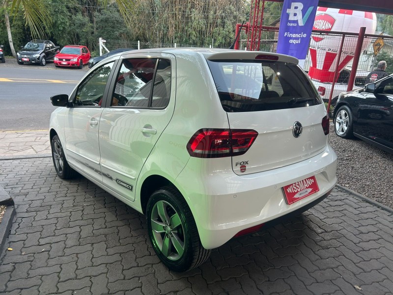 FOX 1.6 CONNECT 8V FLEX 4P MANUAL - 2020 - TRêS COROAS