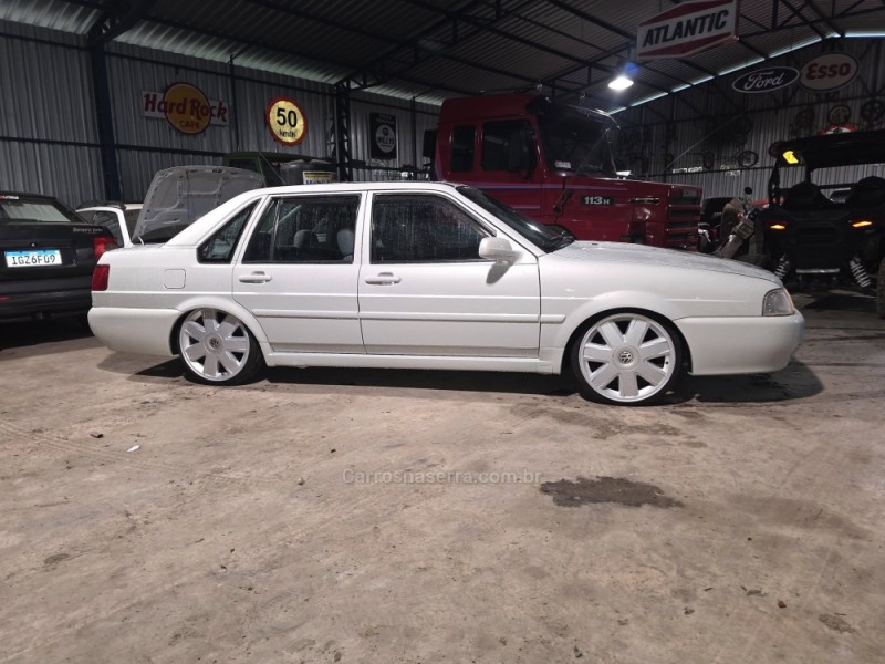 SANTANA 2.0 MI 8V GASOLINA 4P MANUAL - 2000 - CAXIAS DO SUL