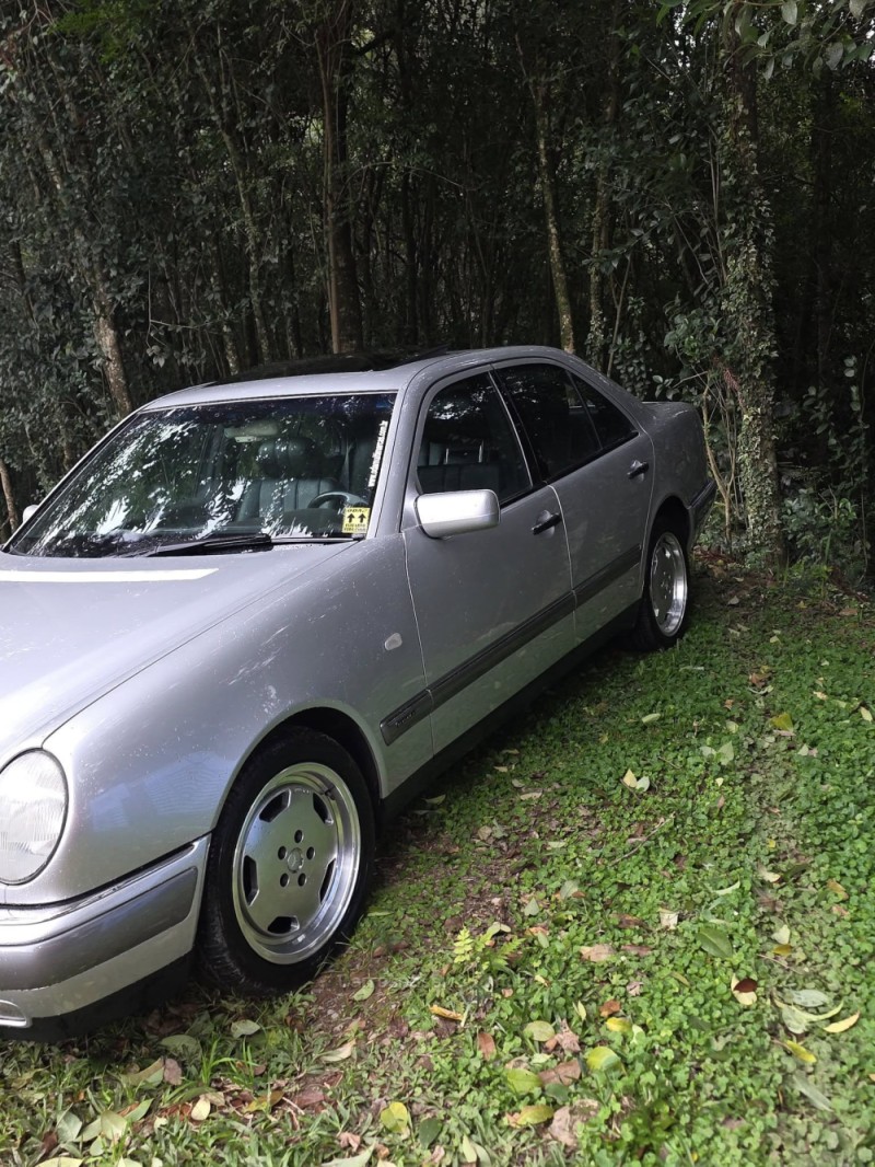 320 E 3.2 6 CILINDROS 24V GASOLINA 4P AUTOMÁTICO - 1996 - CAXIAS DO SUL