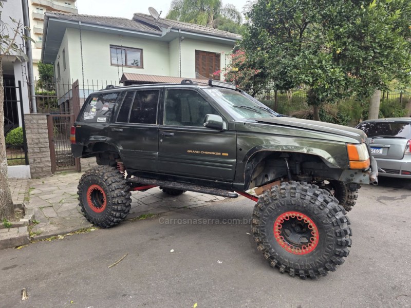 CHEROKEE 4.0 SPORT 4X4 12V GASOLINA 4P MANUAL - 1998 - CAXIAS DO SUL