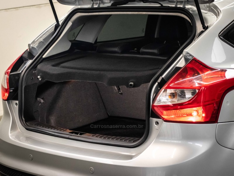 FOCUS 1.6 SE 16V FLEX 4P MANUAL - 2015 - CAXIAS DO SUL