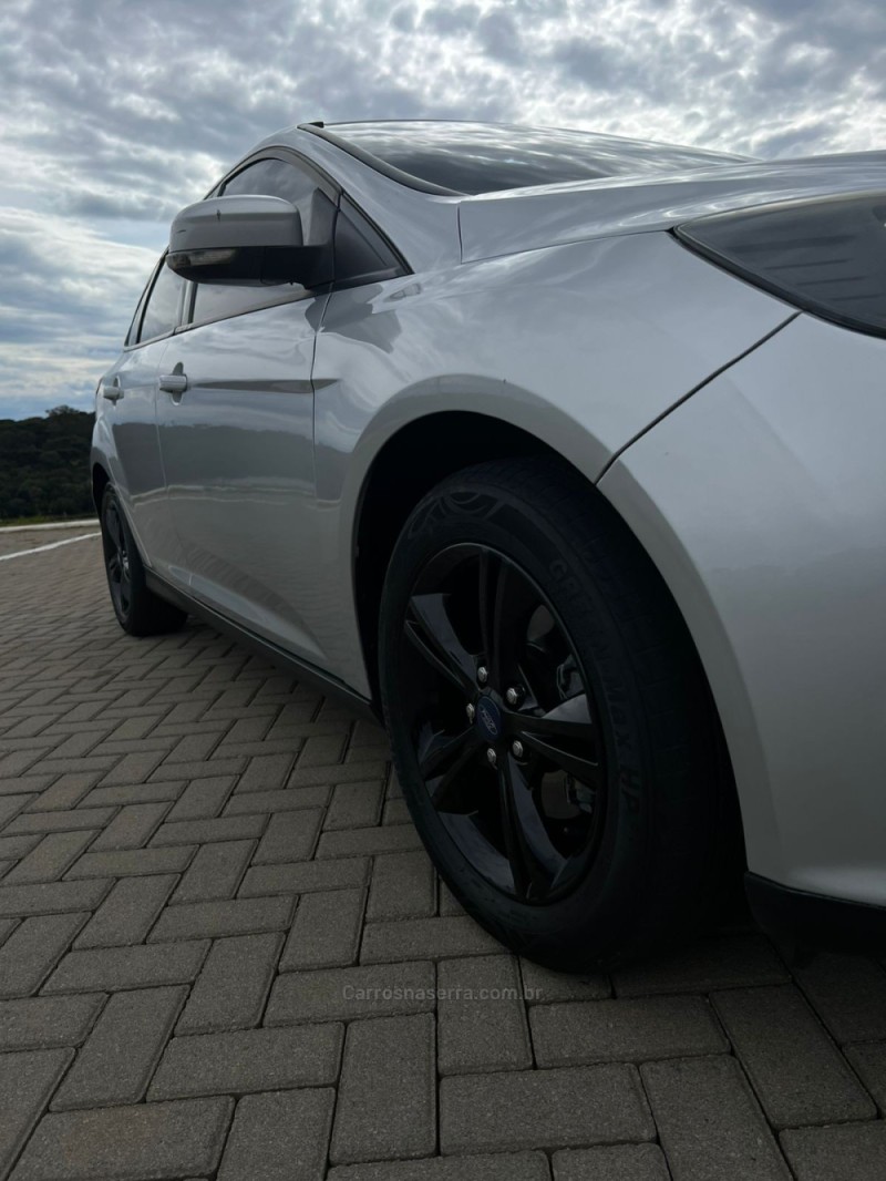 FOCUS 1.6 SE 16V FLEX 4P MANUAL - 2015 - CAXIAS DO SUL