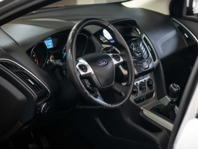 FOCUS 1.6 SE 16V FLEX 4P MANUAL - 2015 - CAXIAS DO SUL