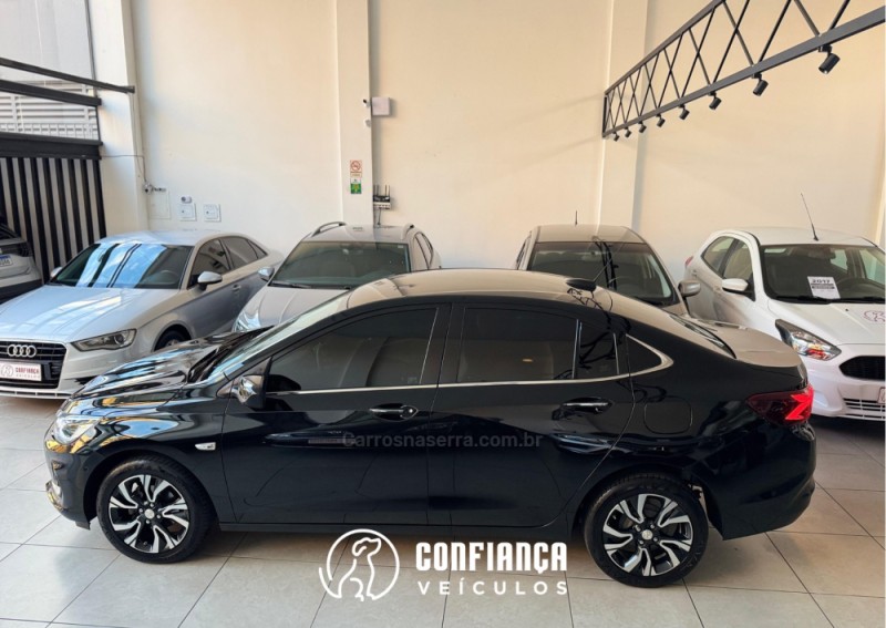 ONIX 1.0	PREMIER PLUS 8V TURBO FLEX 4P AUTOMÁTICO - 2023 - BENTO GONçALVES