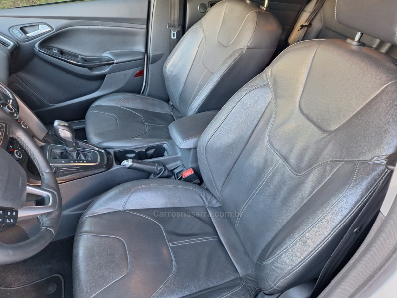 FOCUS 2.0 TITANIUM HATCH 16V FLEX 4P AUTOMÁTICO - 2016 - CAXIAS DO SUL