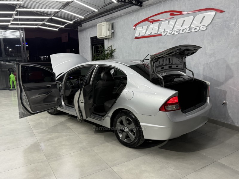 CIVIC 1.8 LXS 16V GASOLINA 4P MANUAL - 2007 - SAPIRANGA
