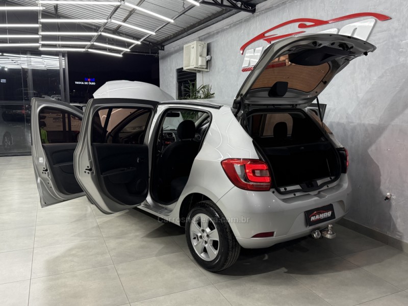 SANDERO 1.6 DYNAMIQUE 8V FLEX 4P MANUAL - 2015 - SAPIRANGA