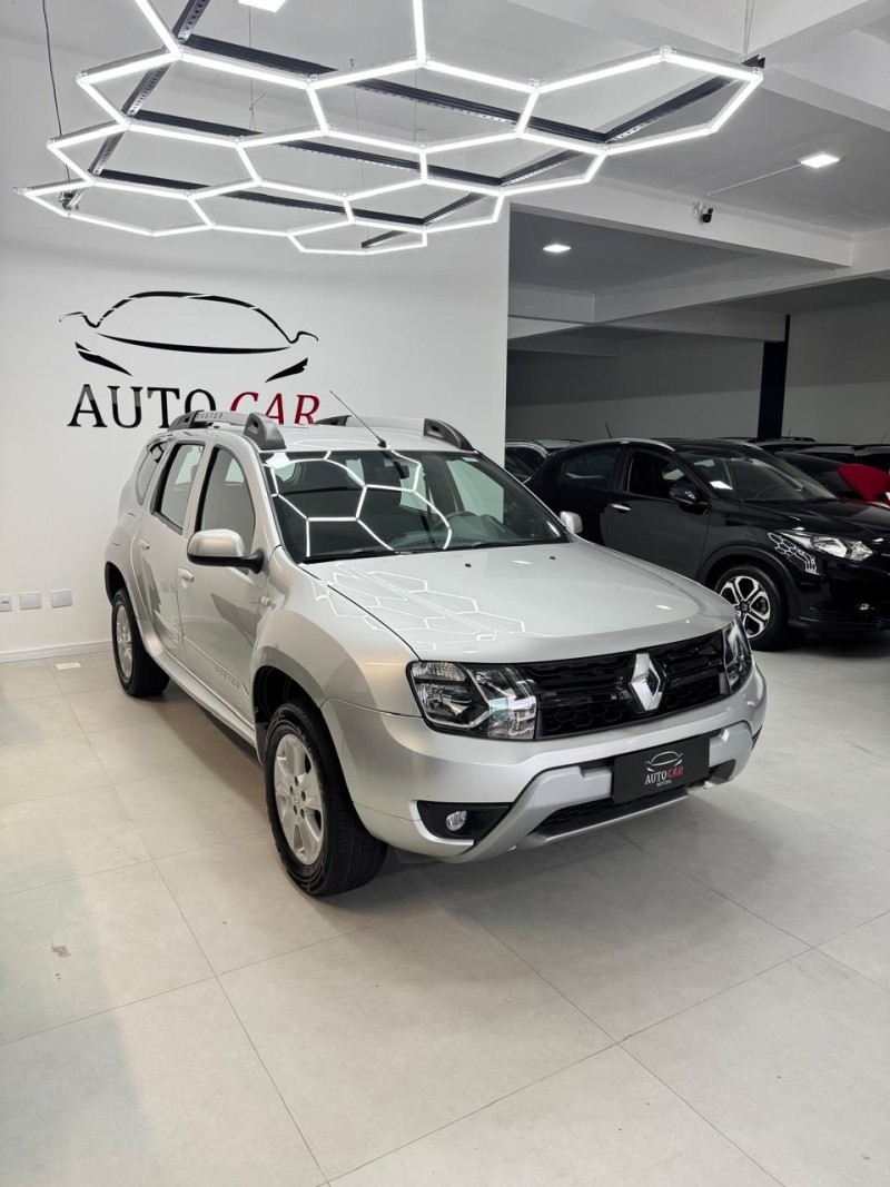 DUSTER 1.6 DYNAMIQUE 4X2 16V FLEX 4P MANUAL - 2017 - CAXIAS DO SUL