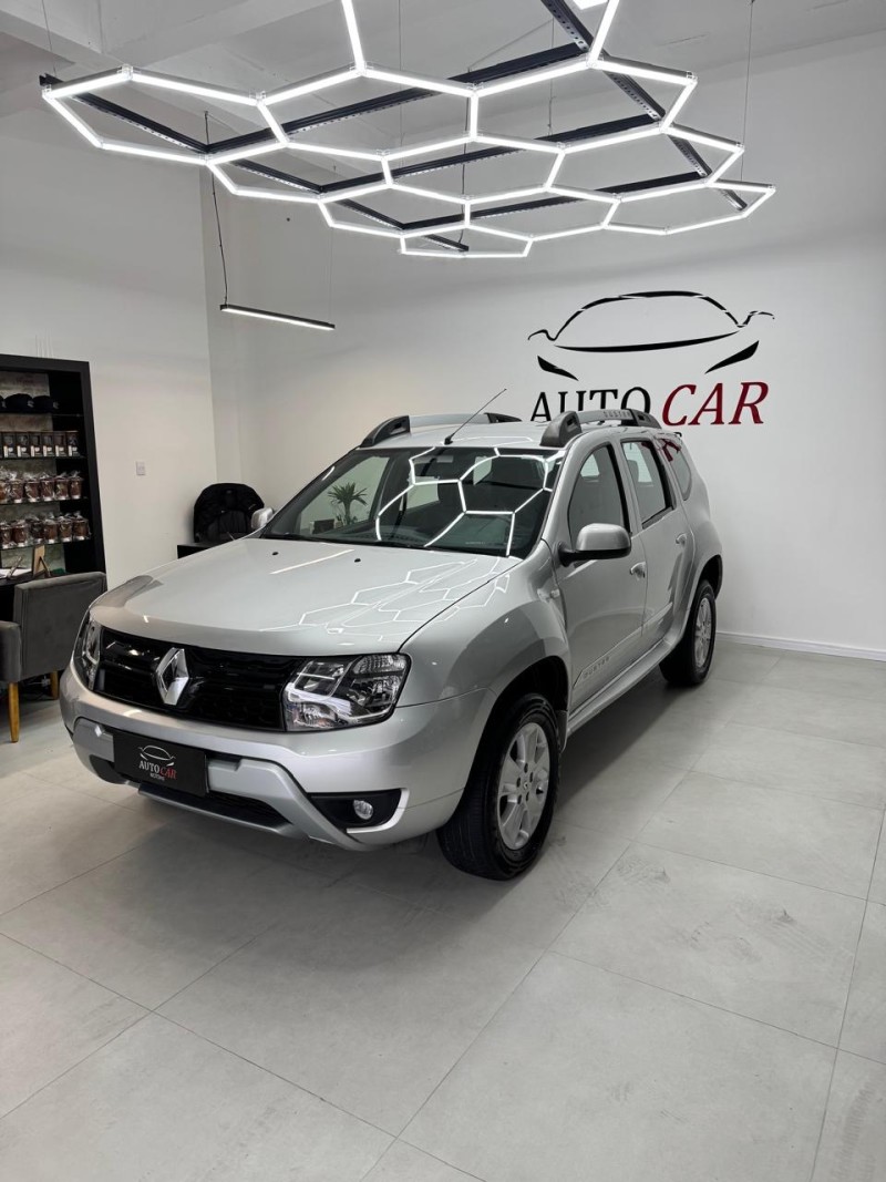 DUSTER 1.6 DYNAMIQUE 4X2 16V FLEX 4P MANUAL - 2017 - CAXIAS DO SUL
