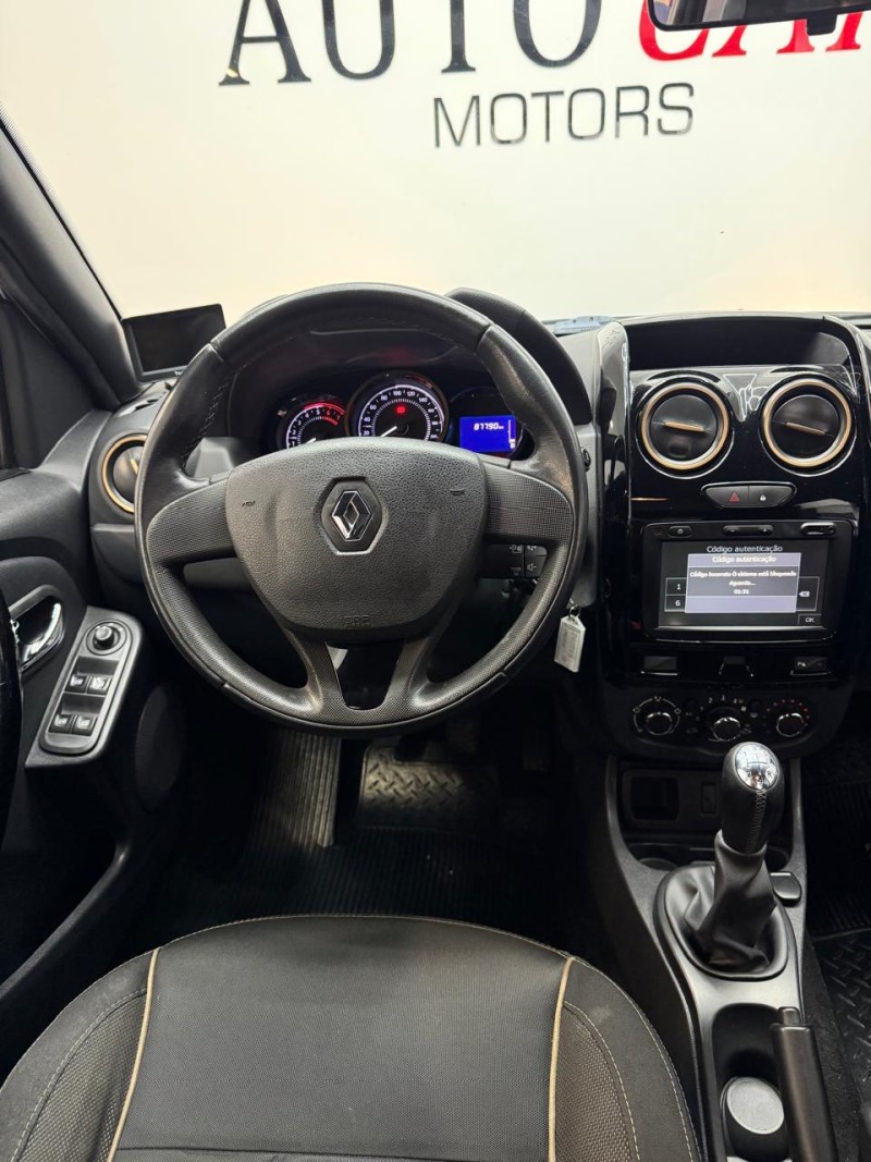 DUSTER 1.6 DYNAMIQUE 4X2 16V FLEX 4P MANUAL - 2017 - CAXIAS DO SUL