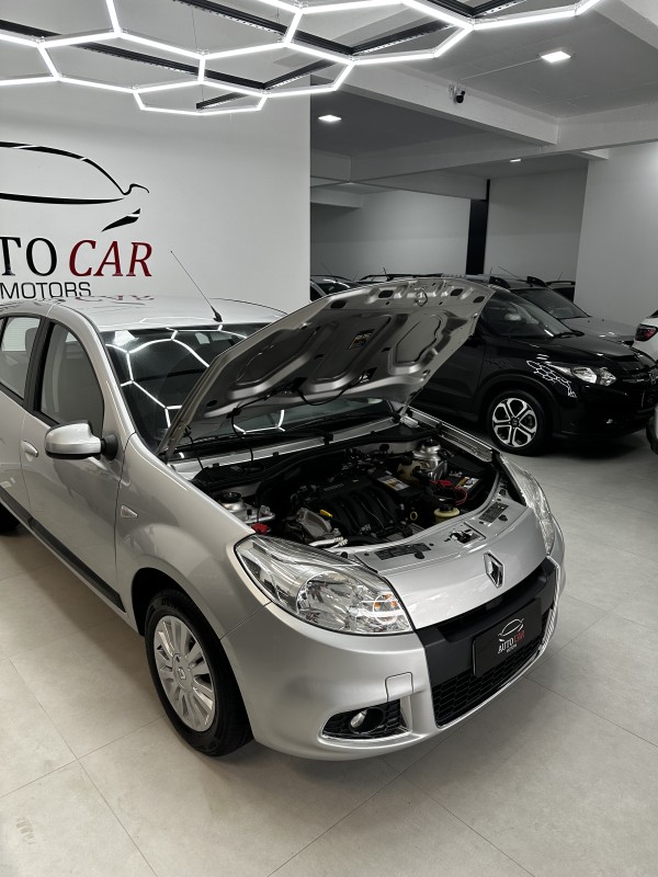 SANDERO 1.6 PRIVILÉGE 8V FLEX 4P AUTOMÁTICO - 2012 - CAXIAS DO SUL