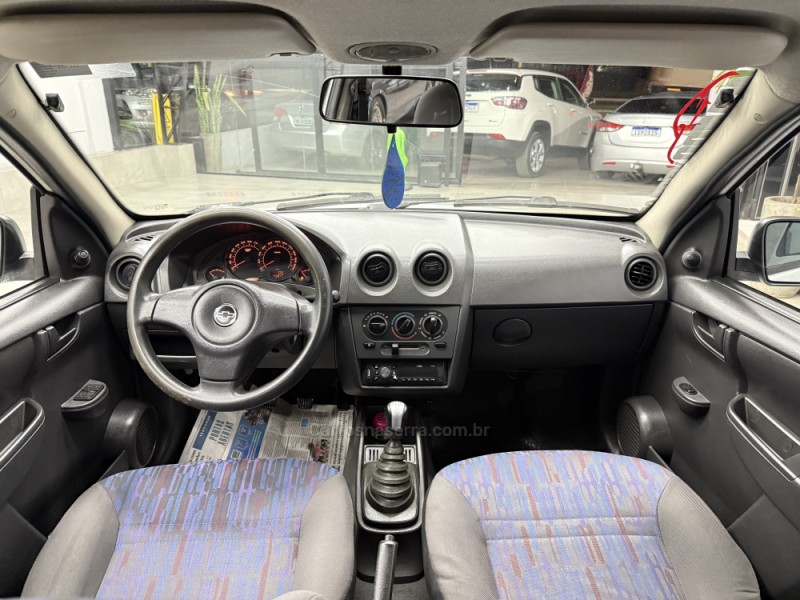 CELTA 1.0 MPFI LIFE 8V FLEX 4P MANUAL - 2008 - SAPIRANGA