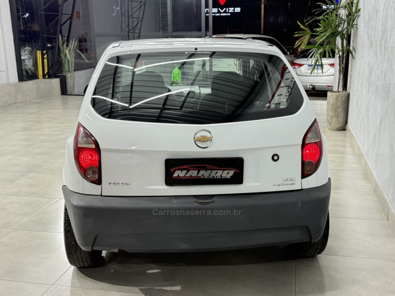 CELTA 1.0 MPFI LIFE 8V FLEX 4P MANUAL - 2008 - SAPIRANGA