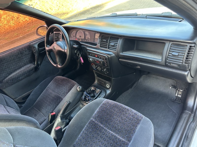 VECTRA 2.0 MPFI GLS 8V GASOLINA 4P MANUAL - 1998 - CAXIAS DO SUL