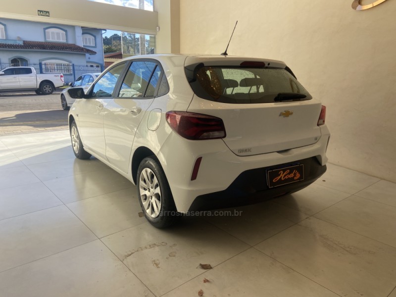 ONIX 1.0 LT 12V FLEX 4P MANUAL - 2020 - CANELA