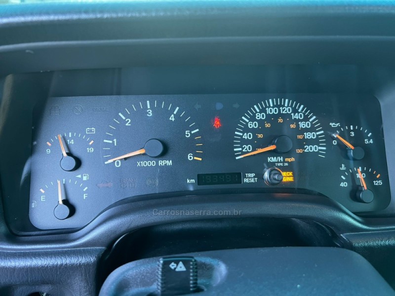 CHEROKEE 4.0 SPORT 4X4 6I 12V GASOLINA 4P AUTOMÁTICO - 2000 - CANELA
