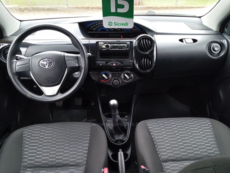 ETIOS 1.3 X 16V FLEX 4P MANUAL - 2015 - PICADA CAFé