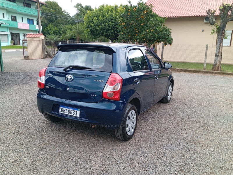 ETIOS 1.3 X 16V FLEX 4P MANUAL - 2015 - PICADA CAFé