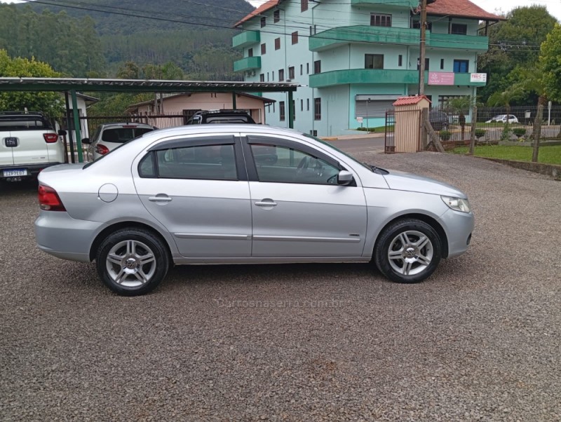 VOYAGE 1.0 MI 8V FLEX 4P MANUAL - 2010 - PICADA CAFé
