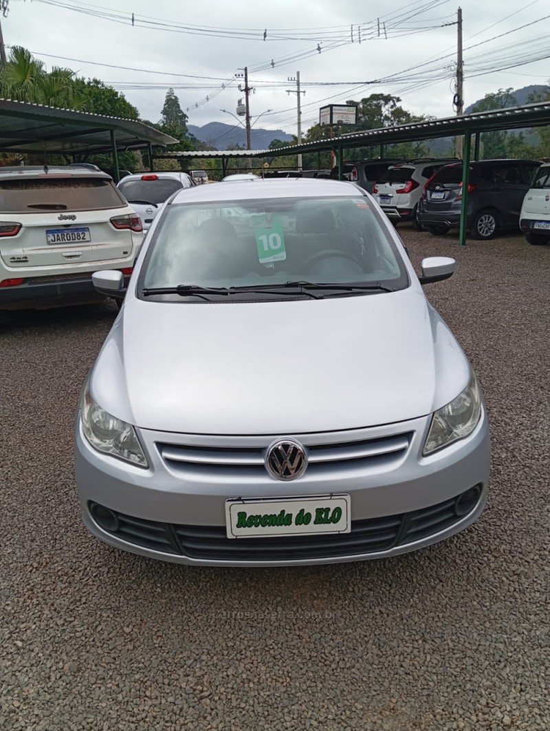 VOYAGE 1.0 MI 8V FLEX 4P MANUAL - 2010 - PICADA CAFé