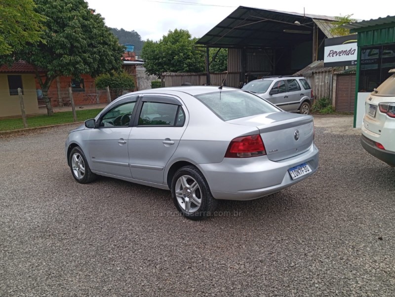 VOYAGE 1.0 MI 8V FLEX 4P MANUAL - 2010 - PICADA CAFé
