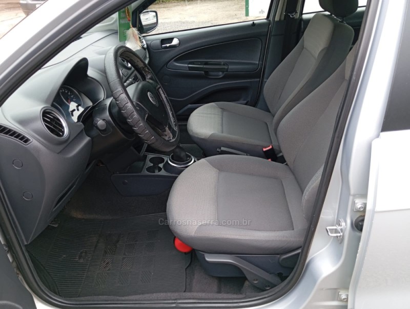 VOYAGE 1.0 MI 8V FLEX 4P MANUAL - 2010 - PICADA CAFé