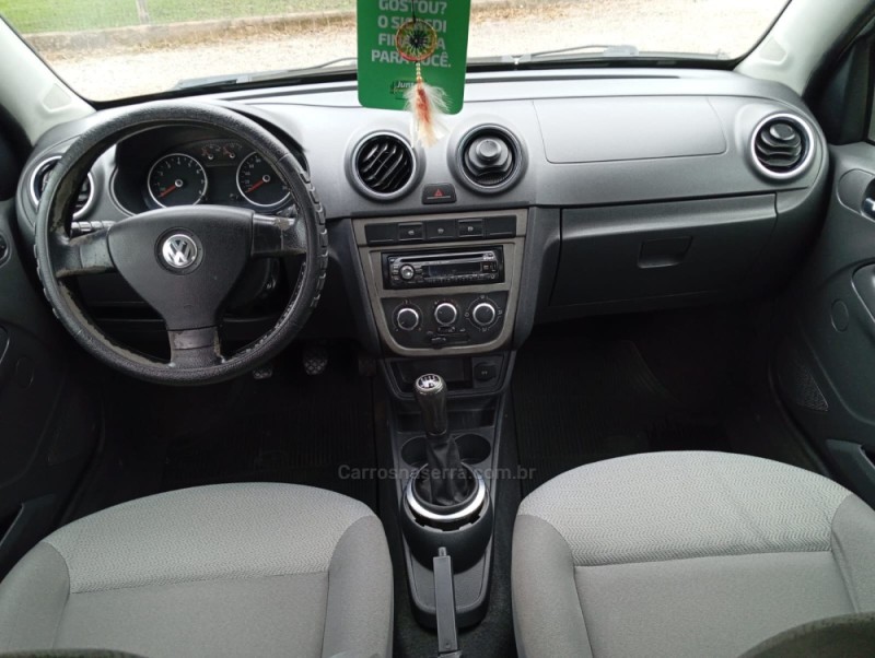 VOYAGE 1.0 MI 8V FLEX 4P MANUAL - 2010 - PICADA CAFé