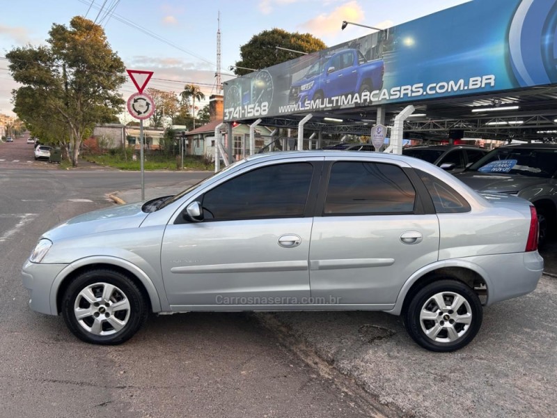 CORSA 1.4 MPFI PREMIUM SEDAN 8V FLEX 4P MANUAL - 2010 - VENâNCIO AIRES