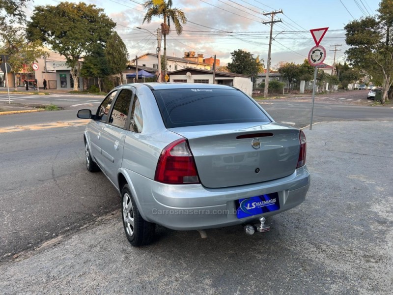 CORSA 1.4 MPFI PREMIUM SEDAN 8V FLEX 4P MANUAL - 2010 - VENâNCIO AIRES