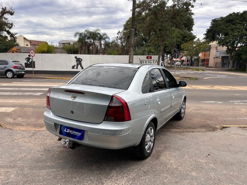 CORSA 1.4 MPFI PREMIUM SEDAN 8V FLEX 4P MANUAL - 2010 - VENâNCIO AIRES