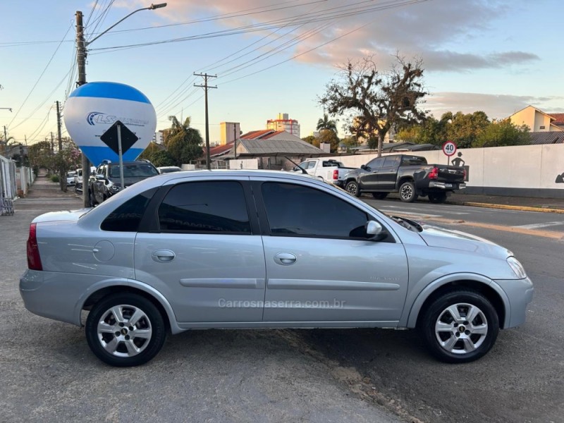 CORSA 1.4 MPFI PREMIUM SEDAN 8V FLEX 4P MANUAL - 2010 - VENâNCIO AIRES