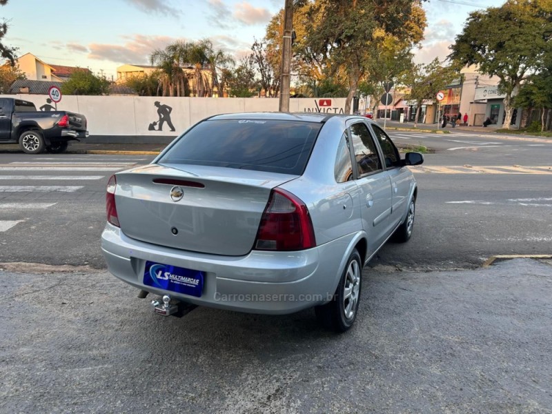 CORSA 1.4 MPFI PREMIUM SEDAN 8V FLEX 4P MANUAL - 2010 - VENâNCIO AIRES