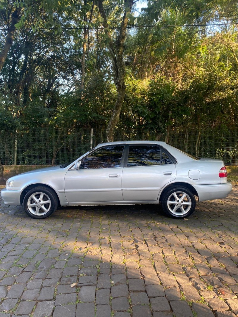COROLLA 1.8 XEI 16V GASOLINA 4P AUTOMÁTICO - 1999 - LAJEADO