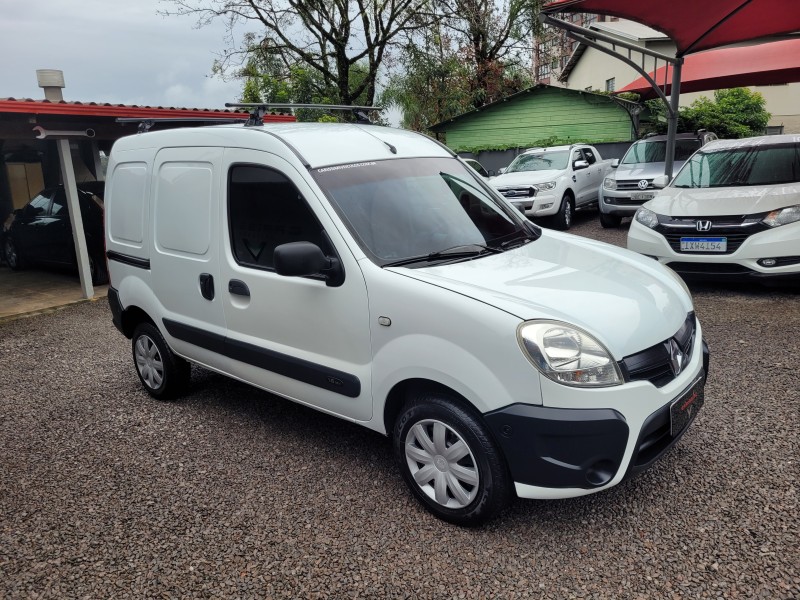 KANGOO 1.6 EXPRESSION 16V FLEX 4P MANUAL - 2016 - CARLOS BARBOSA