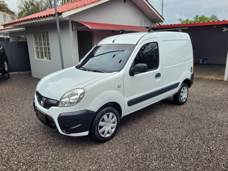 KANGOO 1.6 EXPRESSION 16V FLEX 4P MANUAL - 2016 - CARLOS BARBOSA