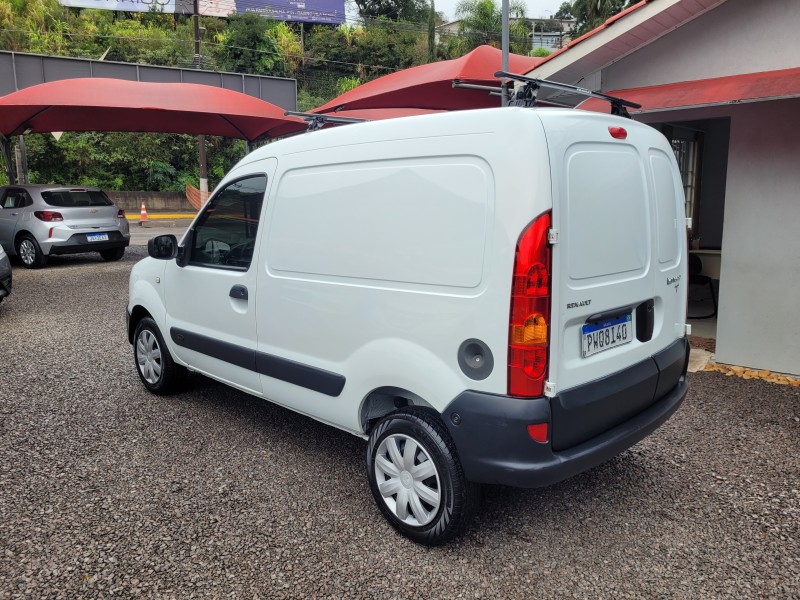 KANGOO 1.6 EXPRESSION 16V FLEX 4P MANUAL - 2016 - CARLOS BARBOSA