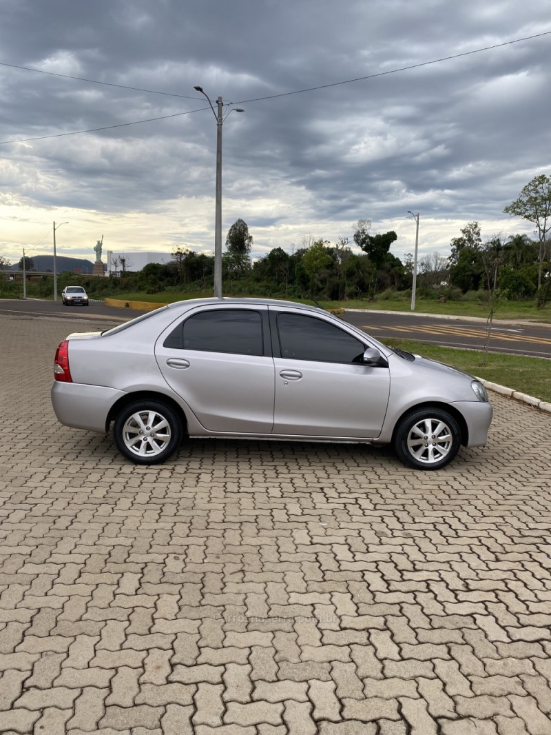 ETIOS 1.5 XLS 16V FLEX 4P AUTOMÁTICO - 2017 - LAJEADO